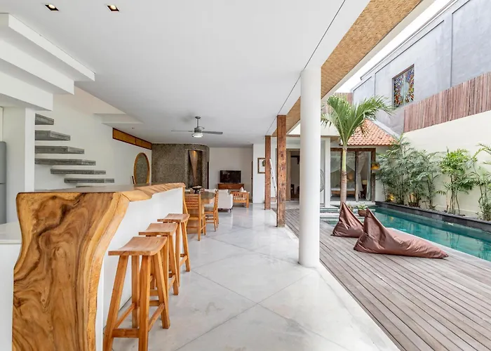 Villa Ace - Modern 2Br Villa In Seminyak With Spacious Bedrooms, Bathtub & Private Pool